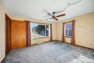 6502 Chester Ave, Hodgkins, IL 60525 - Photo 7