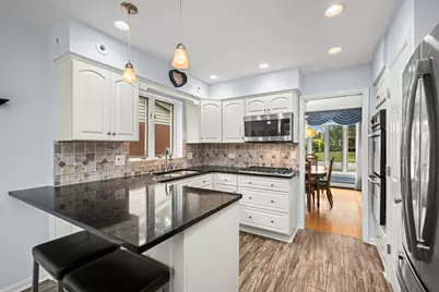 221 S Rammer Avenue, Arlington Heights, IL 60004 - Photo 3