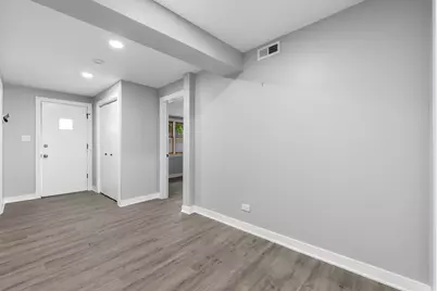 10019 S Tripp Avenue, Oak Lawn, IL 60453 - Photo 17