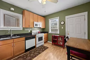 4865 W Cornelia Ave, Chicago, IL 60641 - Photo 7