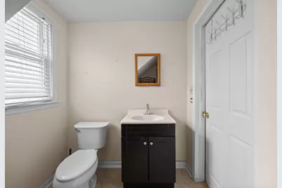 4865 W Cornelia Avenue, Chicago, IL 60641 - Photo 17