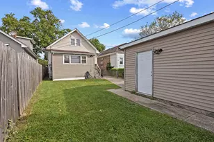4865 W Cornelia Ave, Chicago, IL 60641 - Photo 21