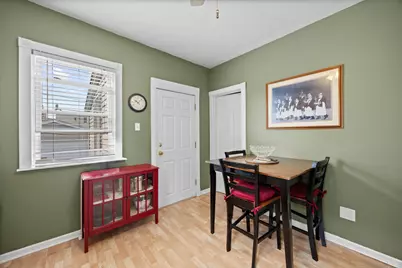 4865 W Cornelia Avenue, Chicago, IL 60641 - Photo 9