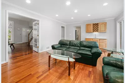 2140 Kenton Lane, Green Oaks, IL 60048 - Photo 11