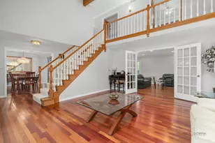 2140 Kenton Ln, Green Oaks, IL 60048 - Photo 9