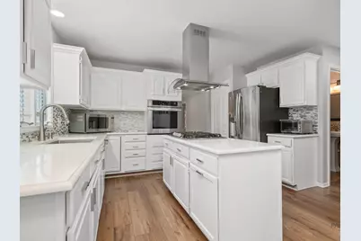 2140 Kenton Lane, Green Oaks, IL 60048 - Photo 17