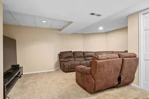 2140 Kenton Ln, Green Oaks, IL 60048 - Photo 35
