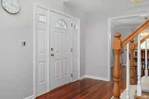 2140 Kenton Ln, Green Oaks, IL 60048 - Photo 5