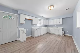 209 S Jackson St, Gardner, IL 60424 - Photo 3