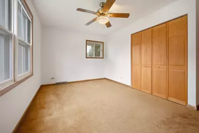 1381 Volkamer Trail, Elk Grove Village, IL 60007 - Photo 15