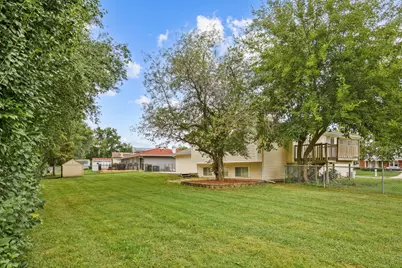 1381 Volkamer Trail, Elk Grove Village, IL 60007 - Photo 25