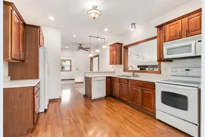 252 E 2nd Street, Oglesby, IL 61348 - Photo 7