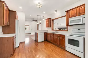 252 E 2nd St, Oglesby, IL 61348 - Photo 7