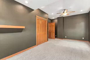 252 E 2nd St, Oglesby, IL 61348 - Photo 11