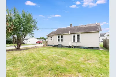 252 E 2nd Street, Oglesby, IL 61348 - Photo 17