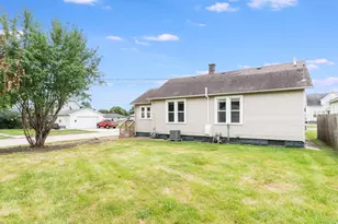 252 E 2nd St, Oglesby, IL 61348 - Photo 17