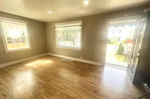 7541 S Hamilton Ave, Chicago, IL 60620 - Photo 3