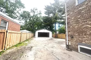7541 S Hamilton Ave, Chicago, IL 60620 - Photo 33