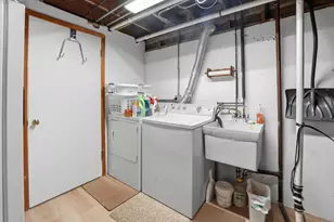 9301 W Ballard St, Des Plaines, IL 60016 - Photo 19