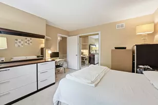 9301 W Ballard St, Des Plaines, IL 60016 - Photo 9