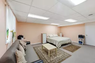 9301 W Ballard St, Des Plaines, IL 60016 - Photo 17