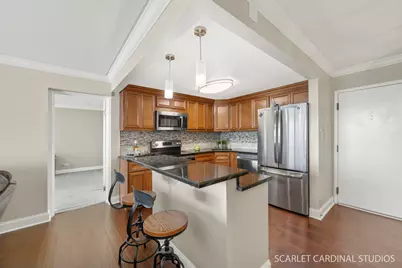 2005 S Finley Road #703, Lombard, IL 60148 - Photo 7