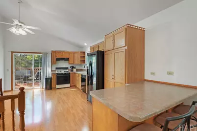 9725 W 17th Street, Zion, IL 60099 - Photo 7