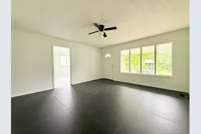 609 S Ledford Street, Harrisburg, IL 62946 - Photo 5