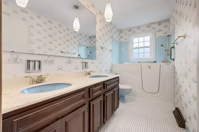 910 Cherokee Drive, Darien, IL 60561 - Photo 27