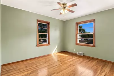 124 Riverside Drive, Montgomery, IL 60538 - Photo 9