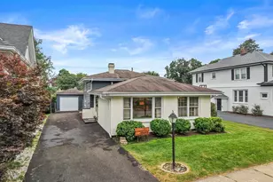 1022 E Jefferson Ave, Wheaton, IL 60187 - Photo 1