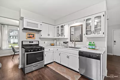 1022 E Jefferson Avenue, Wheaton, IL 60187 - Photo 7