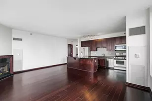 33 W Ontario St, Chicago, IL 60654 - Photo 3