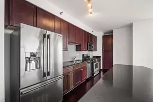 33 W Ontario St, Chicago, IL 60654 - Photo 5