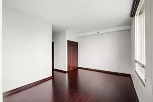 33 W Ontario St, Chicago, IL 60654 - Photo 9