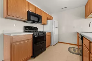 6422 Oak Crest Ln, Loves Park, IL 61111 - Photo 9