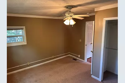 607 Leonard Avenue, Dekalb, IL 60115 - Photo 9