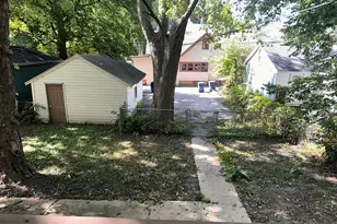 607 Leonard Ave, Dekalb, IL 60115 - Photo 3