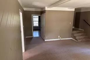 607 Leonard Ave, Dekalb, IL 60115 - Photo 5