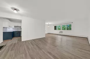 10015 Beverly Dr, Skokie, IL 60076 - Photo 5