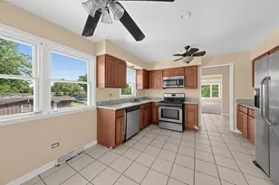 370 Prairie Ave, Calumet City, IL 60409 - Photo 19