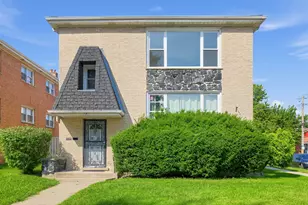 370 Prairie Ave, Calumet City, IL 60409 - Photo 1
