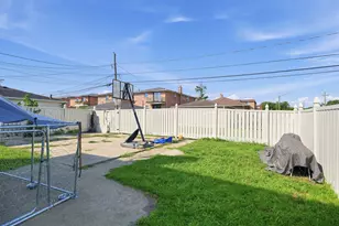 370 Prairie Ave, Calumet City, IL 60409 - Photo 13
