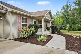 11924 E 2800 N Rd, Cornell, IL 61319 - Photo 3