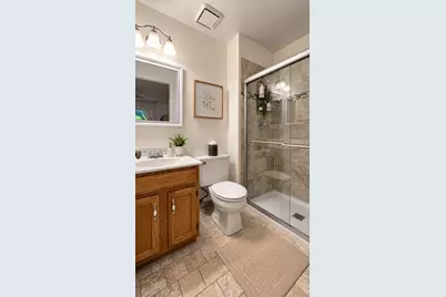 311 Glasgow Lane #V2, Schaumburg, IL 60194 - Photo 17