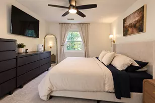 311 Glasgow Ln, Schaumburg, IL 60194 - Photo 15