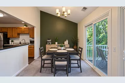311 Glasgow Lane #V2, Schaumburg, IL 60194 - Photo 7