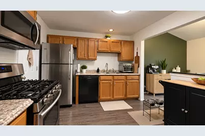 311 Glasgow Lane #V2, Schaumburg, IL 60194 - Photo 9