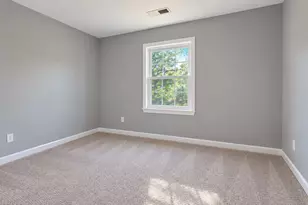 311 Glasgow Ln, Schaumburg, IL 60194 - Photo 13