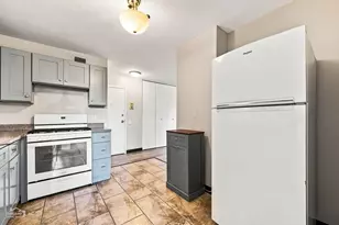 4850 S Lake Park Ave, Chicago, IL 60615 - Photo 5